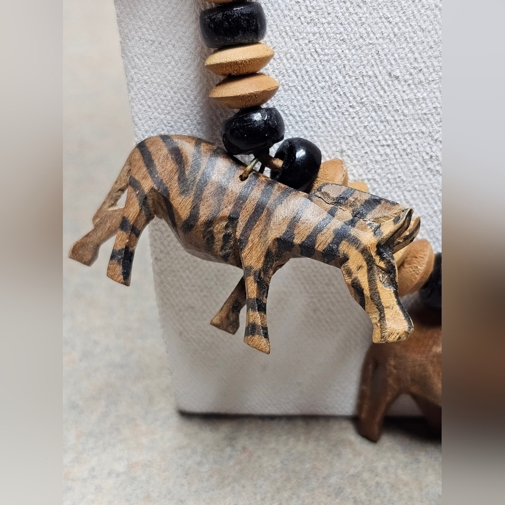 Vintage Ethnic Wooden Carved African Safari Animal Necklace - Picture 3 of 7